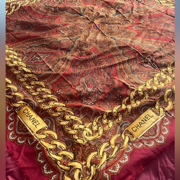 Vintage Chanel Scarf - Paisley & Chain motif - Picture 3 of 12
